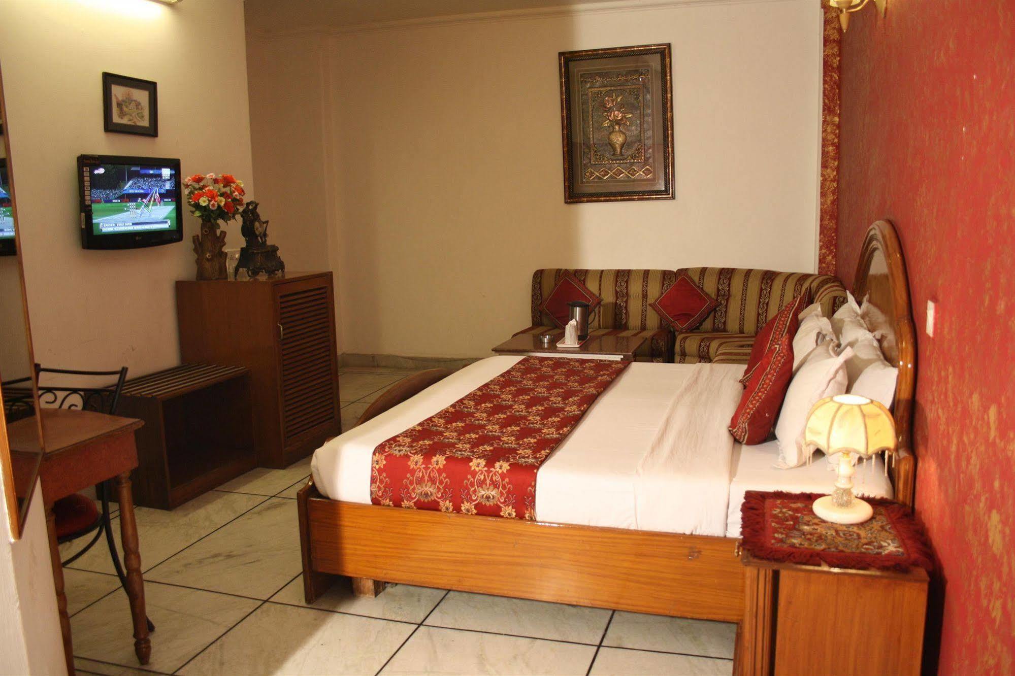 Hotel Rahul Palace New Delhi Rum bild